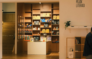 Omnichannel Collectibles Retailers